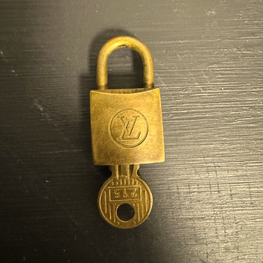 Louis Vuitton 215 lock and key